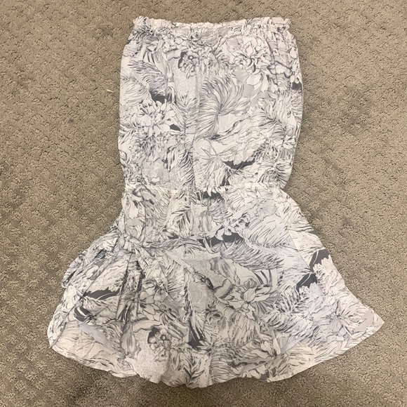 Style Rack Pants - Gray Floral Strapless Romper